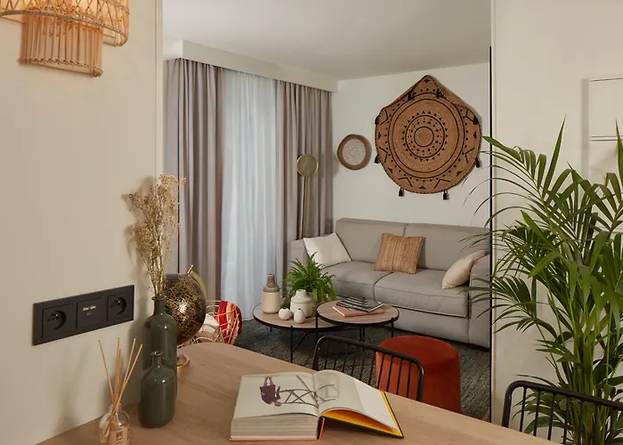 Pepper & Paper Aparthotel 4*